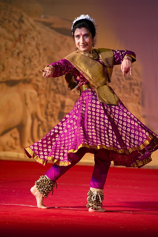 Sushmita Banerjee (Kathak) (Mamallapuram Dance Festival 2012 - Kathak, Odissi i Mohiniattam)